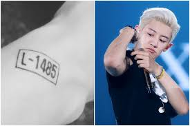 Ini adalah simbol musik yang terlihat pada tangga nada musik dan biasanya digambarkan dalam seni. 10 Potret Idol K Pop Dengan Tato Terkeren Ada Makna Dibalik Tatonya