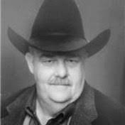 Edwin Vallery's Instagram, Twitter & Facebook