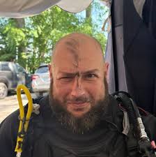 Hello, I want to mail my driver a care package from Indianapolis to Roatan.  I'm not understanding how I would do that from the information he gave me  below. Could someone straighten