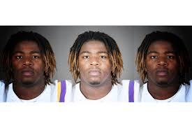13 coming from the juco level (northwest mississippi cc), what has the transition been like to sec football? Better Know A Newcomer Damien Lewis And The Valley Shook