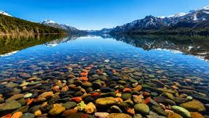 El paraíso oculto de la Patagonia junto a un lago: apenas 219 habitantes y una calma que parece de otra época | Nueva Rioja