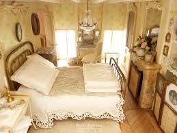 Le Grand Livre De La Maison Miniature A 10 Ans
