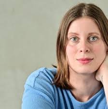 Lisa Oehler's Instagram, Twitter & Facebook