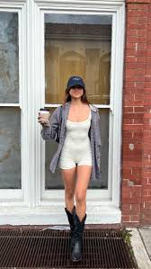 Lillian Rabe (lovelillianxo)