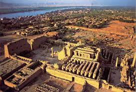 A hypostyle hall is essentially a hall with many columns (think like a stone forest). About Reliefs And Inscriptions Hypostyle The University Of Memphis