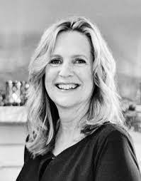 Angel Waggoner's Instagram, Twitter & Facebook