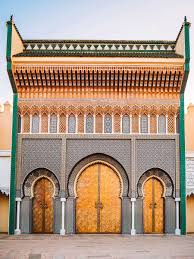 Tarihlerinizi girin ve 405 otel ve diğer konaklama yeri arasından seçim yapın. Fes Palais Royal Dar El Makhzen Visiting The Famous Fez Royal Palace Doors