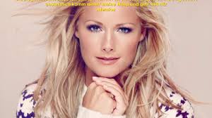 Wir sind heute ewig, tausend glücksgefühle alles was ich bin, teil' ich mit dir wir sind unzertrennlich, irgendwie unsterblich komm nimm meine hand und geh mit mir. Helene Fischer Atemlos Durch Die Nacht Lyrics Youtube
