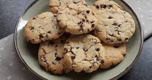 Degustez De Delicieux Cookies Aux Pepites De Chocolat Noir Et Noix Avec Cette Recette Tres Simple E Cookies Pepite Chocolat Pepite Chocolat Cuisine Et Boissons
