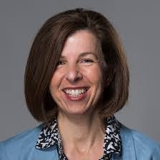 Lindsey Layton's Instagram, Twitter & Facebook