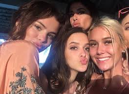 Selena Gomez Justin Bieber Relationship Timeline 2009 2018 Detailed Look At Jelena S Dating History The series, which first aired in 1992, features the title character barney. selena gomez justin bieber