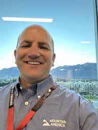 Eric Hofer's Instagram, Twitter & Facebook