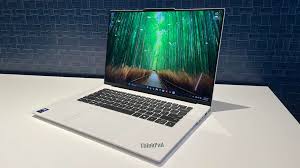 Photo Le ThinkPad X9 blanc de Lenovo est l'ordinateur portable le plus ...