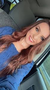 Kara Hillman's Instagram, Twitter & Facebook