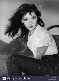 Greatest hits (re) découvrez ses plus belles chansons sans plus attendre, avec les paroles! Juliette Greco Schauspielerin 1957 Stockfotografie Alamy
