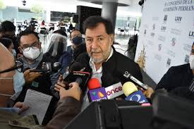 El diputado federal por el partido del trabajo (pt), gerardo fernández noroña, protagoniza un video donde sube el tono de voz ante un par de personas de la tercera edad quienes parecen inconformes con lo que él dice. Ovaciones Pt Tiene Mas Diputados Que Pri Para Encabezar Mesa Directiva Norona