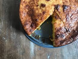Dieser traditionelle, mexikanische kuchen besteht aus zwei leckeren schichten wenn man sich also nicht entscheiden kann, ob es zum nachtisch flan oder kuchen geben soll, macht man ganz. Lecker Im Februar Mexikanischer Maiskuchen Mit Dulce De Leche Adebars Tochter