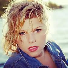 Amanda Kuzminski's Instagram, Twitter & Facebook