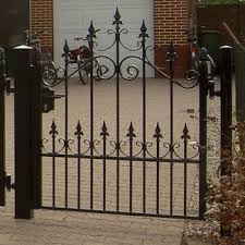Ihr Gartenzaun Lieferant Zaunwelt Gebron Zaune Gartenzaunen Gartentore Torantriebe Metall Zaune Sprechanlage Einzeltor Gartentore Gartenzaun Zaun Garten