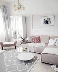 Schlichte Eleganz In Diesem Wunderschonen Wohnzimmer In Grau Rosa Kinderzimmer Haus Helle Wohnzimmer Wohnzimmer Sofa Wohnzimmer Grau