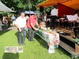 Stadtseefest Pfullendorf Stegstrecker Bieranstich Baufachforum Baulexikon Seepark Pfullendorf Thema Wann Gibt Es Endlich Bier Veranstaltung Sigmaringen Stadt