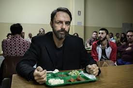 Vergleiche preise für assioma favero uno und finde den besten preis. Smetto Quando Voglio Ad Honorem Film Su Rai Movie Bit Culturali