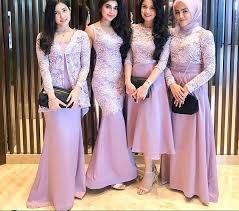 45 model baju brokat kombinasi modern terbaru 2020 ragam inspirasi model baju brokat modern lengan panjang pendek terpopuler 2020 kekinian banget model baju pesta brokat modern merupakan salah satu model busana yang mampu menarik perhatian bagi para wanita masa kini. Model Kebaya Brokat Modern Model Baju Gamis Brokat Inspirasi