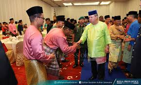 Gelaran sultan mula digunakan setelah kedatangan mubaligh islam di melaka. Malaysiakini Kuasa Budi Bicara 9 Raja Melayu Pilih Agong Ke 16
