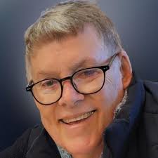 Peter Graber's Instagram, Twitter & Facebook