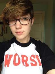 I Could Maybe Pull This Off Short Hair Tomboy Haircuts Straight Hair Ftm Haircuts
