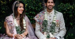 Artificial flower jewellery awards & recognition flower garland flower jewelry flower rings fresh flowers jewellery indian wedding flowers indian wedding garland jasmine garlands uncategorized. Flower Garland For Wedding Flower Garland Bangalore Wedding Garland Bangalore Flower Fashion India