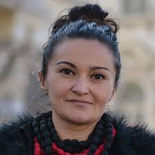 Specificul local sau gustul beneficiarului? Contre la comisia de urbanism a  județului în fața unei case mediteraneene propusă la țară în Cluj