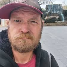 Dustin Wayne Welch (DustinWelch409@)