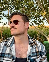 Seth D. Troyer (@d.stroyer_) • Фото и видео в Instagram