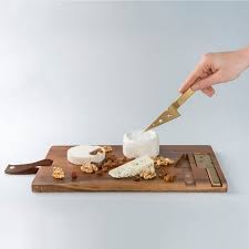 Planche A Decouper Pour Fromages Avec Ses Couteaux Planche A Decouper Plateau De Fromage Couteau