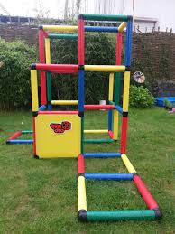 Quadro Klettergerust Einfach Super Fur Innen Und Aussen Fur Gross Und Klein Www Quadroshop De Quadro Klettergerust Spielturm Klettern
