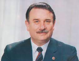 Başbakan yıldırım akbulut, başbakanlık konutunda çalışmaktadır. Gyiq2qcyz Dcnm