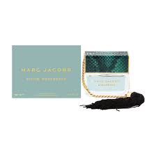 Each of his pillar fragrances represents a distinctive character. Marc Jacobs Decadence Divine Perfume 100 Ml Buy Online In Dominica At Dominica Desertcart Com Productid 49596802
