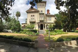 There i was, surrounded by enemies, armed with only a sword and my spirit.ahí estaba, rodeado de enemigos, armado con solamente una espada y mi espíritu. Gorgeous Victorian Home Surrounded With Spanish Moss Trees Picture Of Fairbanks House Amelia Island Tripadvisor