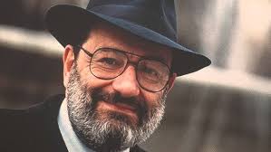 Daniel Nader y las fotos que conserva su memoria.