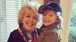 Explore lauren newton married life with husaband matt welsh, her wedding was intimate one. Lauren Newton Never Planned To Have So Many Kids 9honey