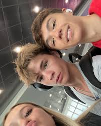 Life recently 🤙🏼 @milabrenerofficial @peytonawaya @noahschlosser_