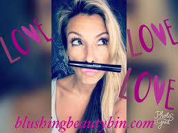 Younique by Jenny‎