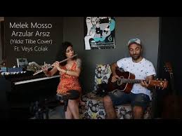 Aslen nereli ve kaç yaşında? Melek Mosso Arzular Arsiz Lyrics English Translation