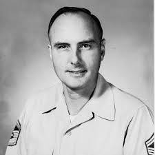 Steve Applewhite's Instagram, Twitter & Facebook