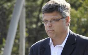 Tasmanian children voiceless in family law funding cuts