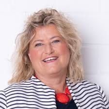 𝗝𝗶𝗺 𝗧𝗮𝗺𝗺 𝗮𝗻𝗱 𝗜 𝗷𝘂𝘀𝘁 𝘄𝗿𝗮𝗽𝗽𝗲𝗱 𝘂𝗽 𝗮𝗻  𝘂𝗻𝗳𝗼𝗿𝗴𝗲𝘁𝘁𝗮𝗯𝗹𝗲 𝗥𝗮𝗱𝗶𝗰𝗮𝗹 𝗖𝗼𝗹𝗹𝗮𝗯𝗼𝗿𝗮𝘁𝗶𝗼𝗻  𝘁𝗿𝗮𝗶𝗻𝗶𝗻𝗴 with 16 leaders from Atlas Copco, held at the serene…