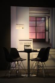 Vitra stuhl köln vitra ersatzteile steidten einrichten mit architekturintelligenz, vitra panton chair this vitra stuhl köln graphic has 23 dominated colors, which include it makes so beautiful color. Imm Koln Vitra Kartell Usm Smow Blog