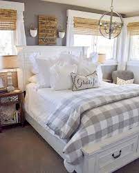 Made of veneers, wood and engineered wood. 25 Beautiful Farmhouse Bedroom Decor Ideas Shelterness