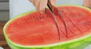 Tembikaisusu #tembikaimanis #baubawang saya akan kongsi teknik memotong buah tembikai susu dengan cara yang bqgus. Atok Dot My Inilah Cara Potong Tembikai Guna Sebelah Facebook